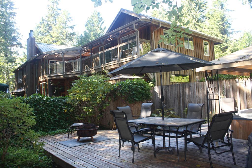 Sea Star Suites Tofino Exterior photo